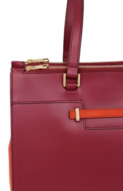 Hexagona Sac Porté épaule 2 Anses Cuir Vachette Cassis " 886518 " 10 Hexagona Sac Porté épaule 2 Anses Cuir Vachette Cassis " 886518 " -Hexagona Soldes Boutique sac a main en cuir de vachette hexagona 886518 cassis 5 088612800 1826 25022020 scaled